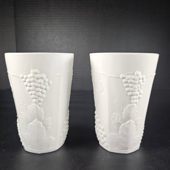 Vintage Seth Indiana Glass Colony Harvest Grape White Milk Glass Tumblers - Picture 1 of 9